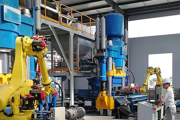 甘肅2臺(tái)液壓磚機(jī)順利投產(chǎn)